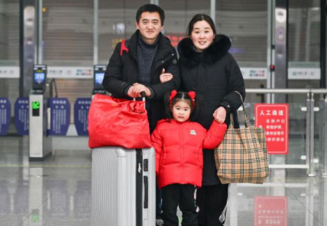 新春走基层丨离家的行囊装满爱与牵挂